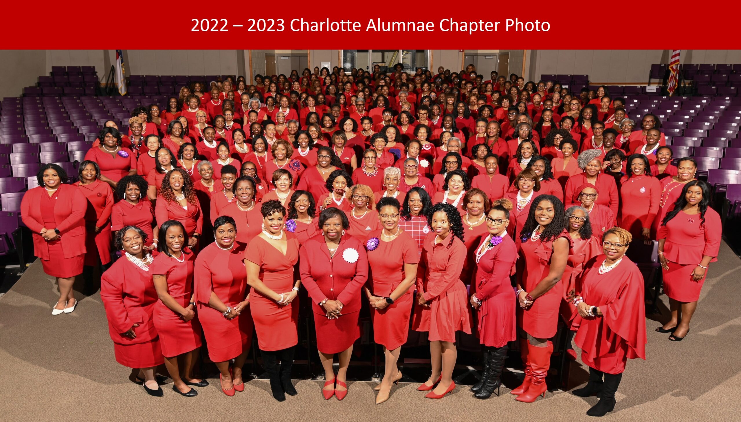 Charlotte Alumnae Chapter group photo at a chapter activity